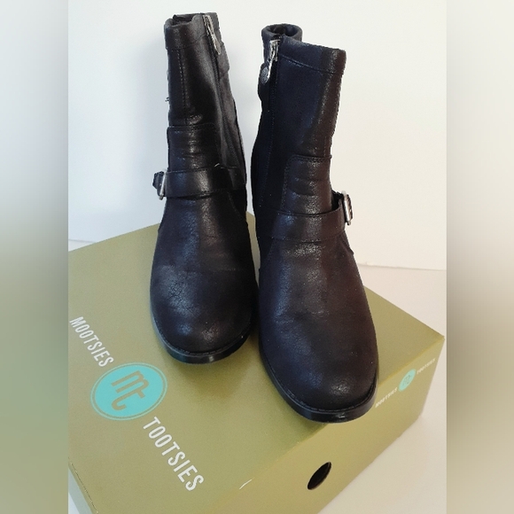 Mootsies Tootsies Dark Heeled Boots with Buckle Size 10 - Picture 2 of 8